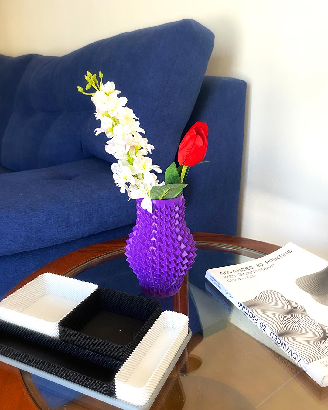 SPIKY | Geometric Vase - Custom Modern Sculptural Centerpiece, Choice of Size and Color