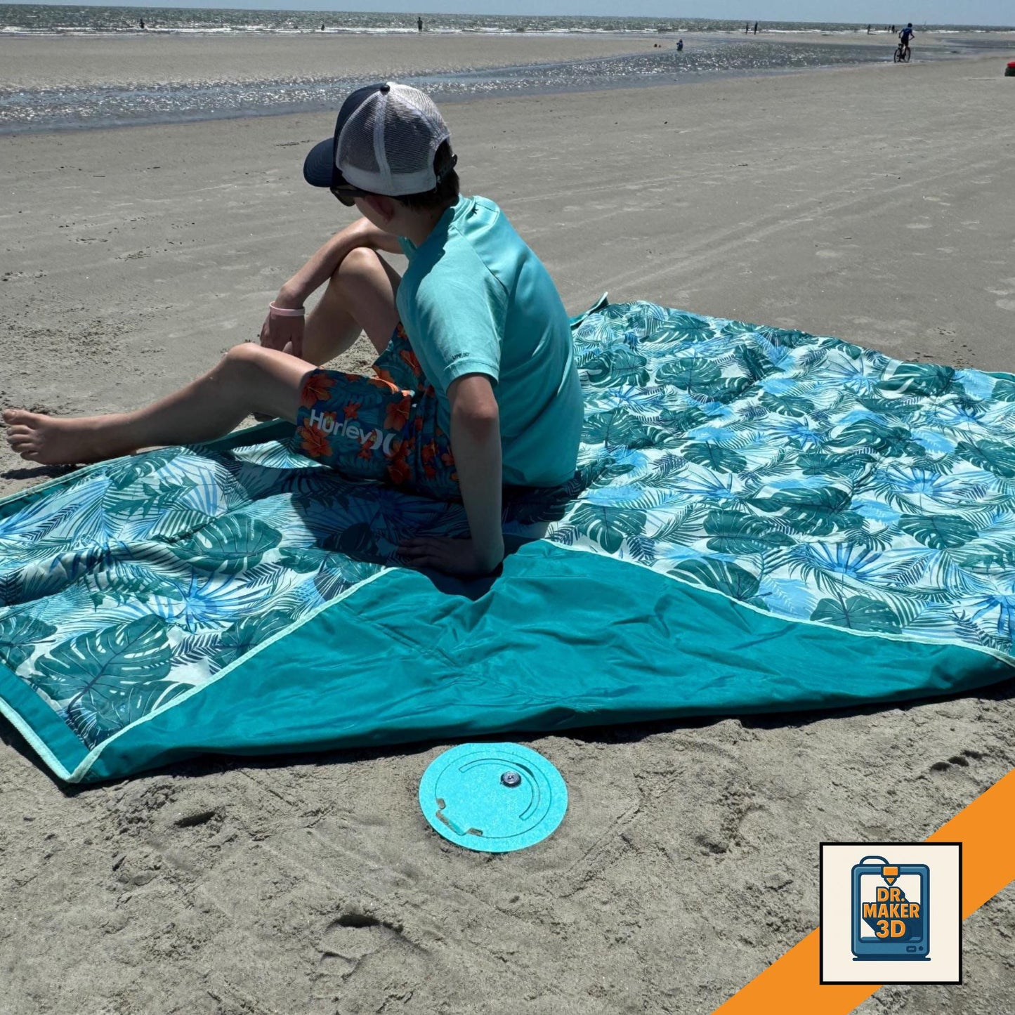 DIG | Beach Safe Lock Box with Keys - Custom Ocean Sand Storage, Choice of Color