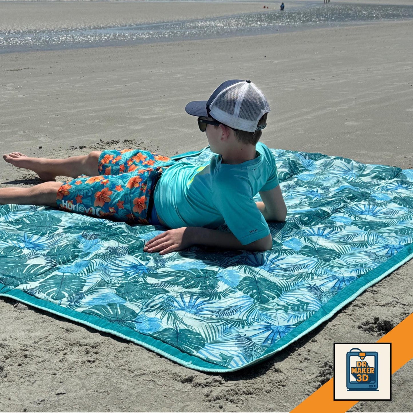 DIG | Beach Safe Lock Box with Keys - Custom Ocean Sand Storage, Choice of Color