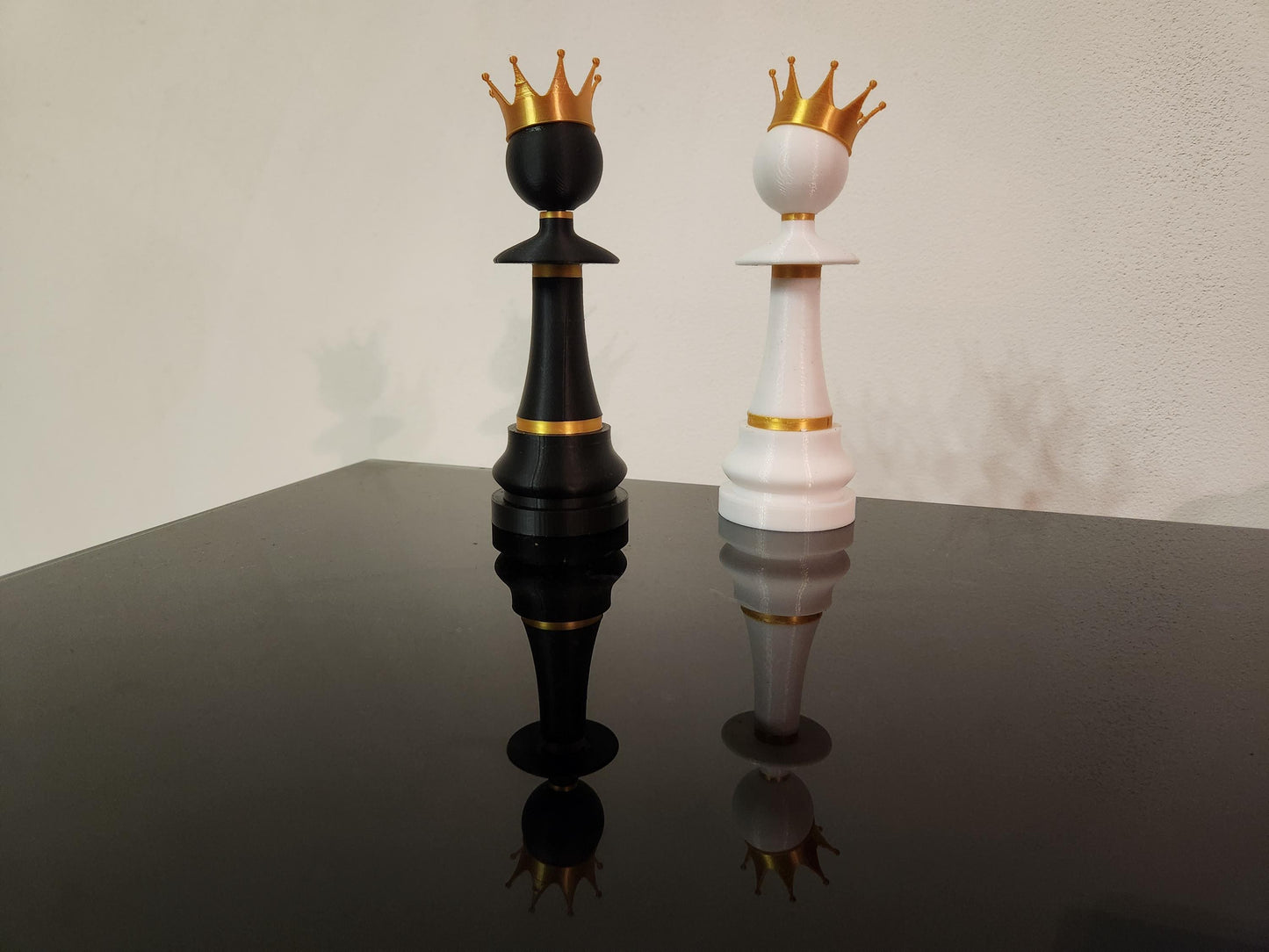 ROYALTY | 3D Printed Giant Oversized Chess Set, King Queen Pieces with Storage Box Gift